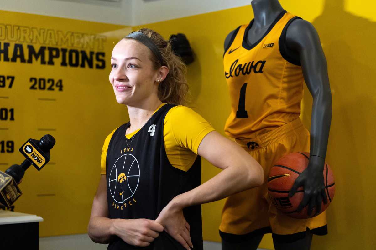 Iowa women's basketball stars get emotional after final home game
