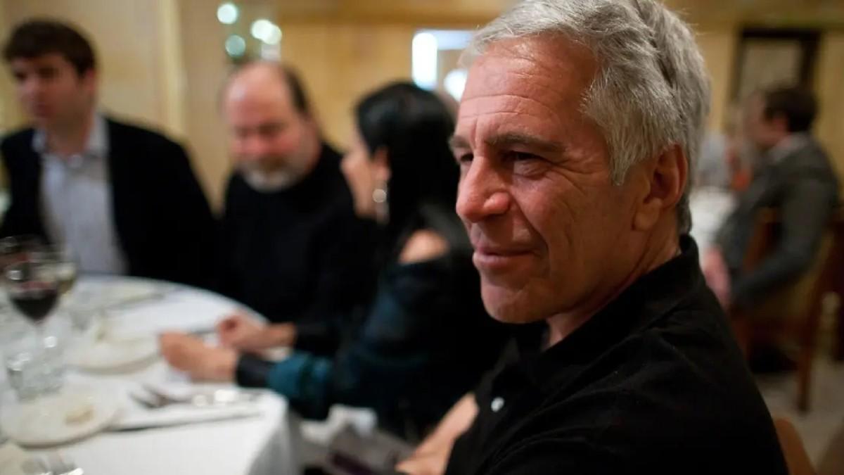 New CBS contributor floats shocking theory about Jeffrey Epstein: 'So ...