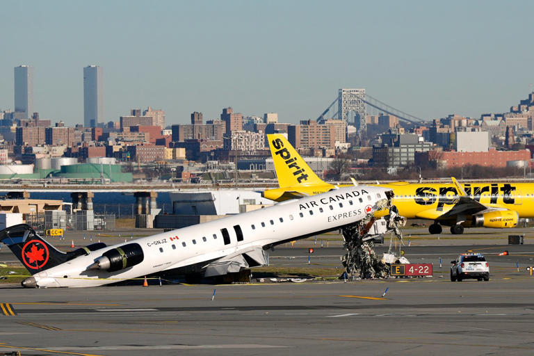 US safety board says warning system didn't sound alarm before LaGuardia ...