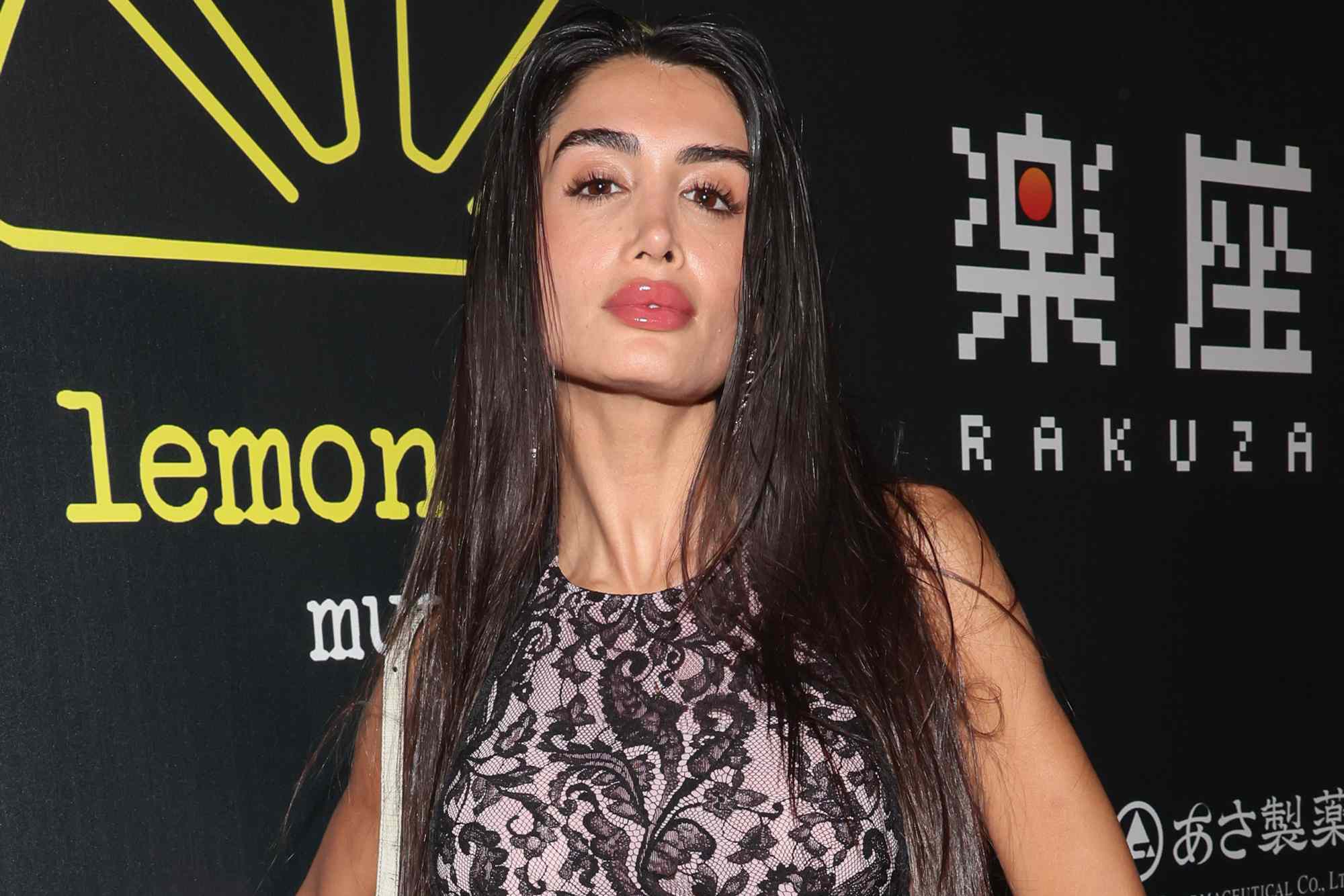 She's accused of luring older men on dating apps and gaining their ...