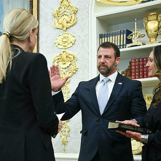 Markwayne Mullin sworn in as DHS secretary after Senate confirmation