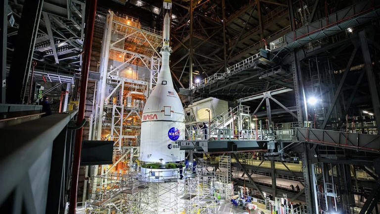 NASA plans to build $20 billion base on the Moon