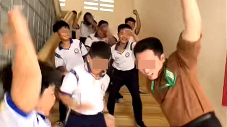 Đừng vấp vào trào lưu độc hại