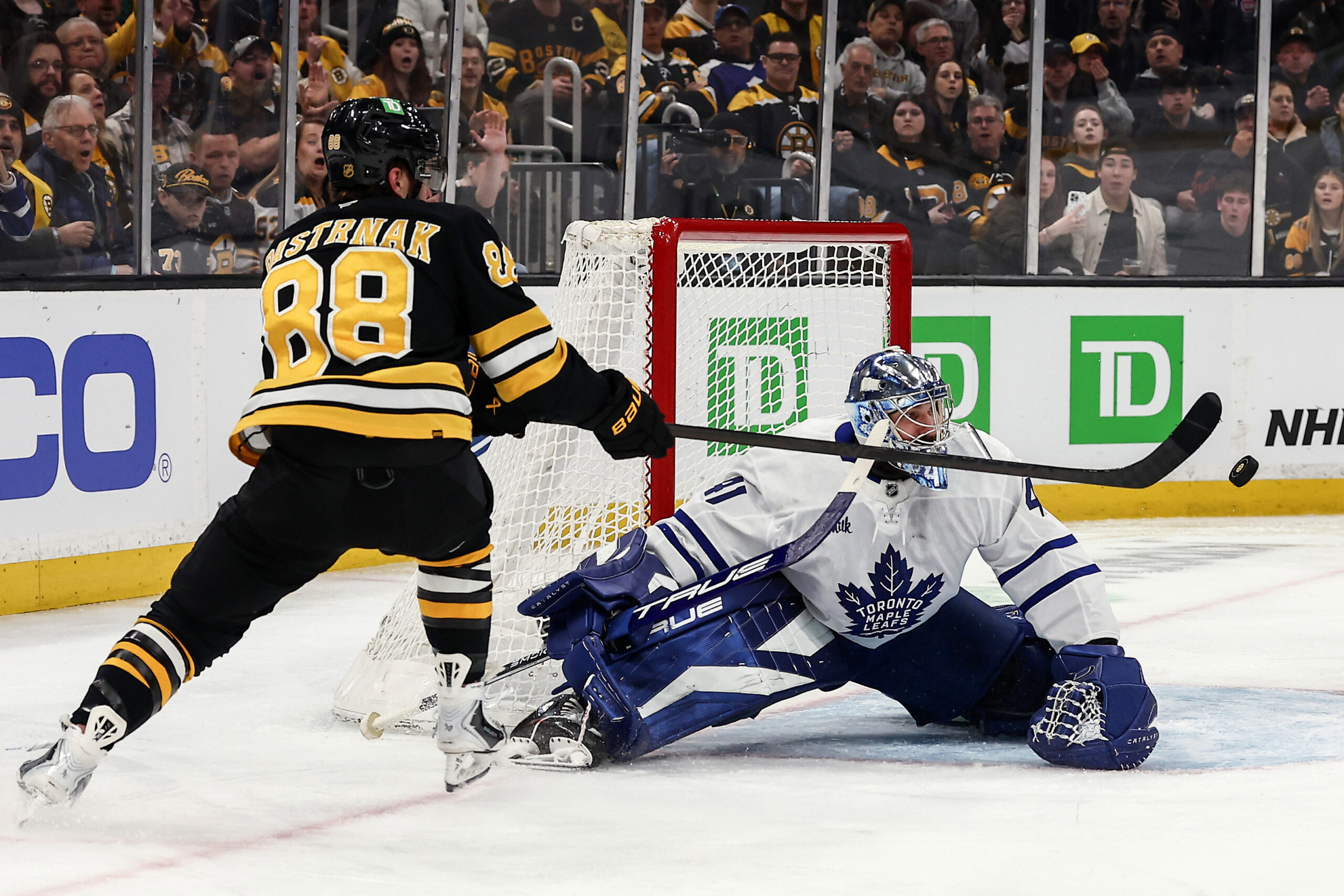 Instant reaction: Maple Leafs beat Bruins, continue to go down swinging ...