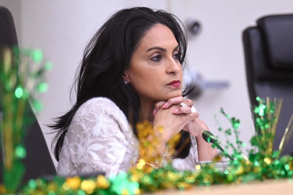 Corpus Christi council votes to begin process to remove mayor<br><br>