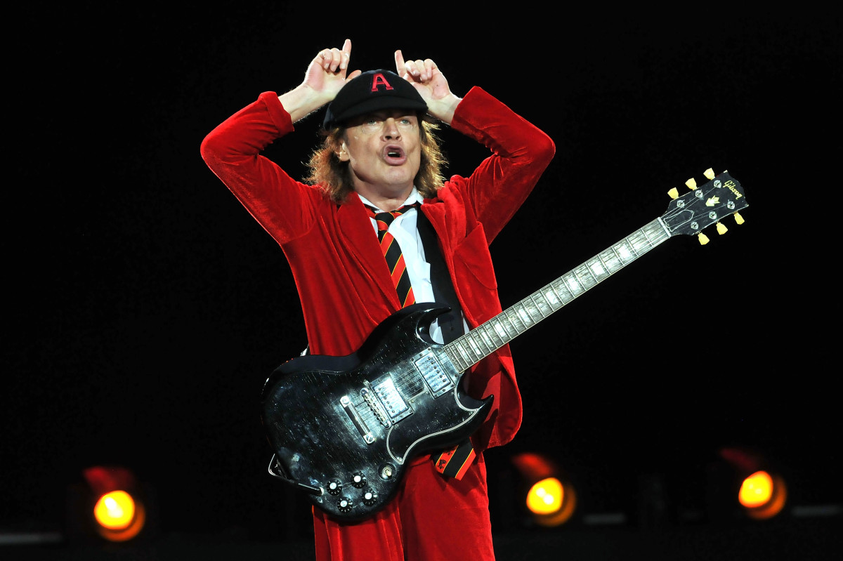 70-year-old rock legend leaves the public in awe with simple gesture