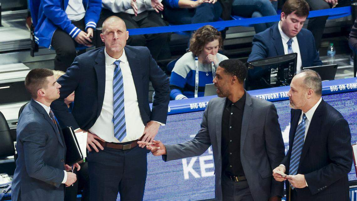 Kentucky's lead recruiter for No. 1 basketball prospect is leaving the ...