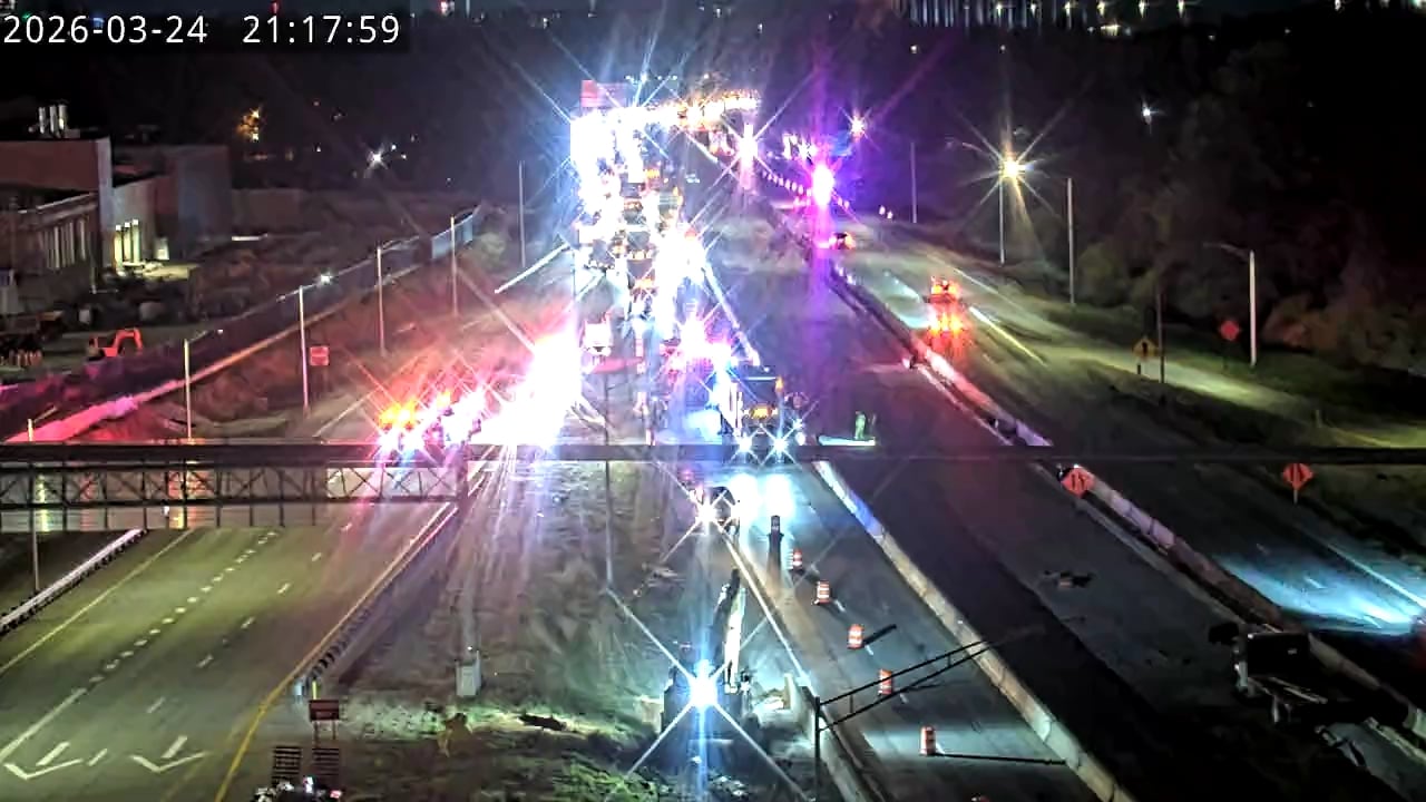 All lanes blocked on I-264 East after crash