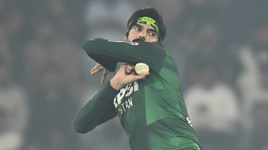 Sri Lankan bowler attempts to copy Usman Tariq’s action; gets ...