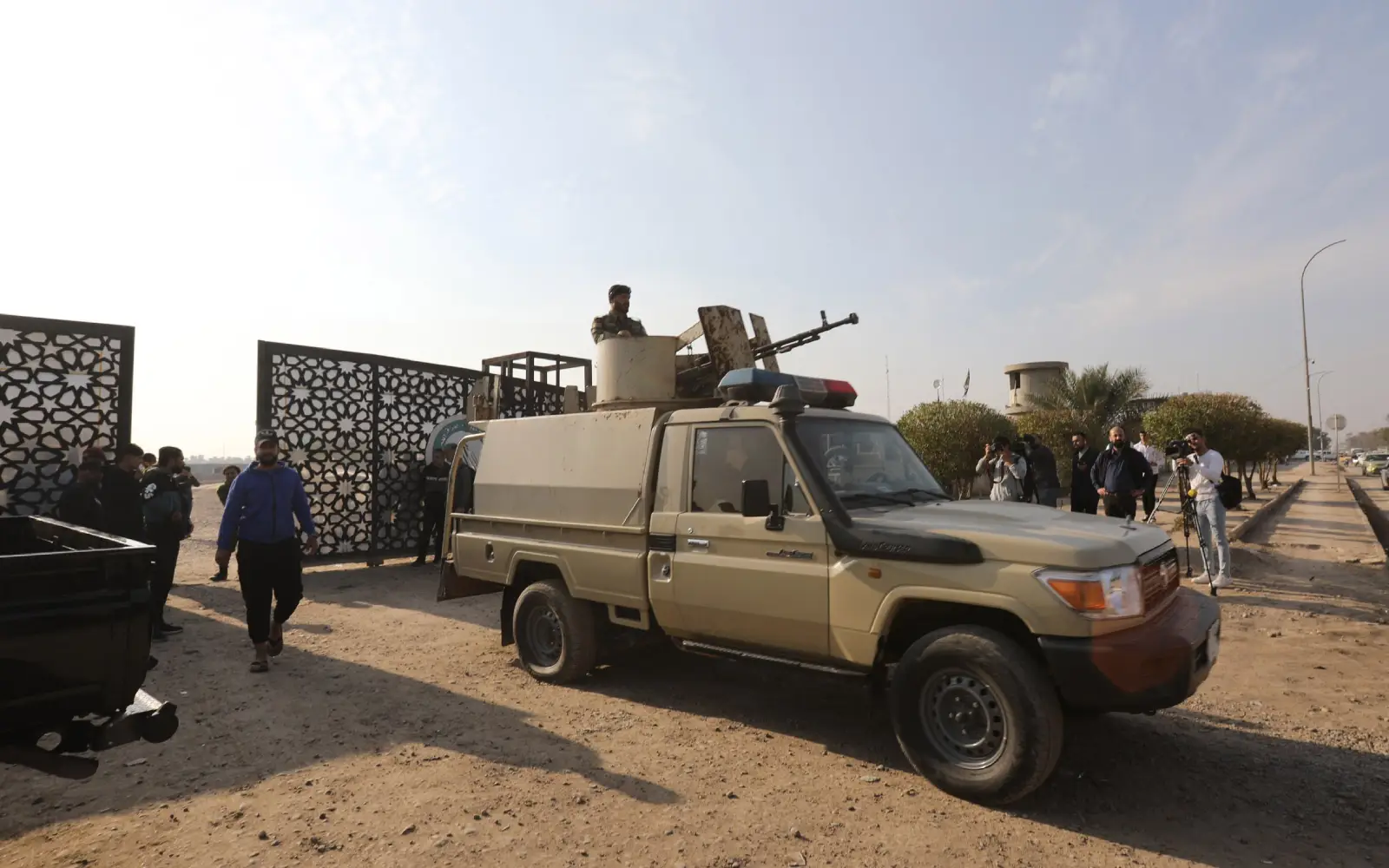 Strike kills 1 Iraqi fighter near Syrian border