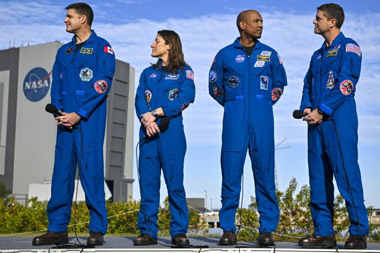 NASA繞月任務 女性、有色人種與非美籍太空人首參與