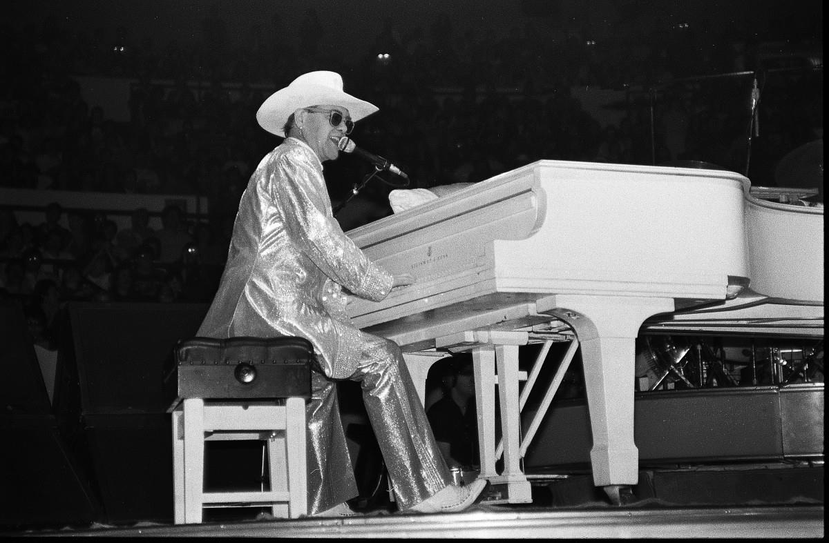 Iconic rock singer, with 10 No. 1 hits, turns 79 today