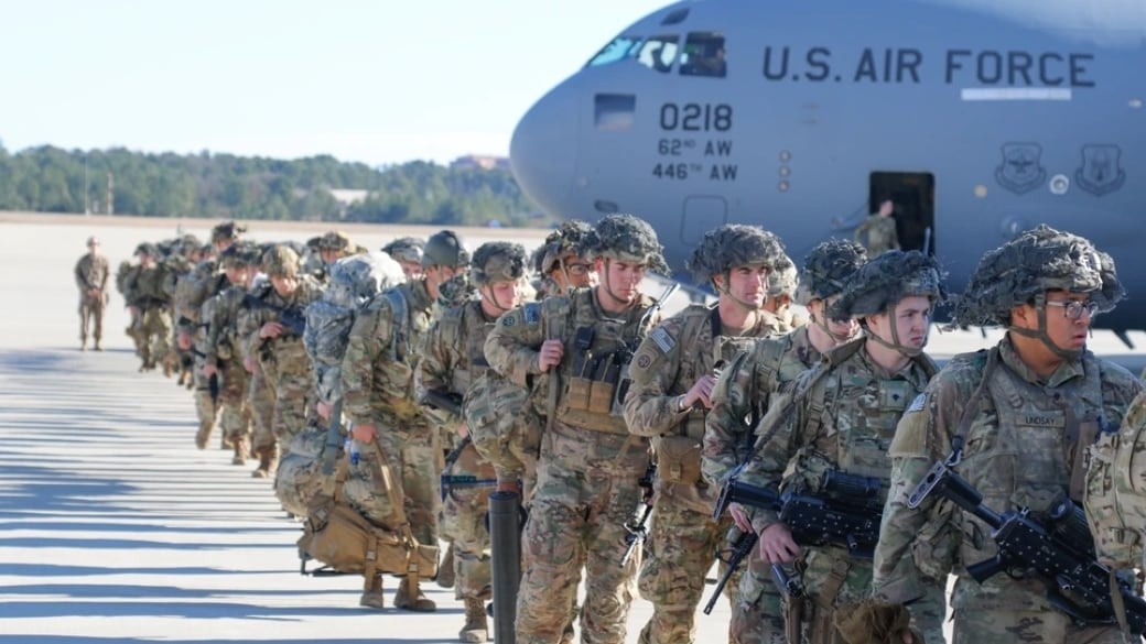 Trump approves 2,000-troop Middle East deployment
