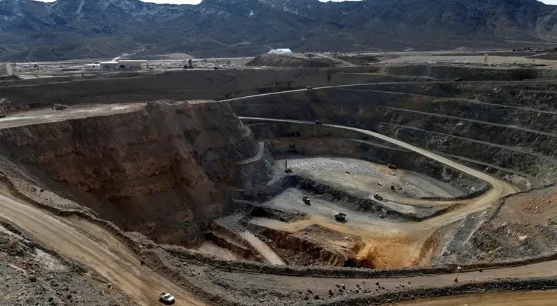 Rússia e Brasil assinam acordo de extração e processamento de minerais ...