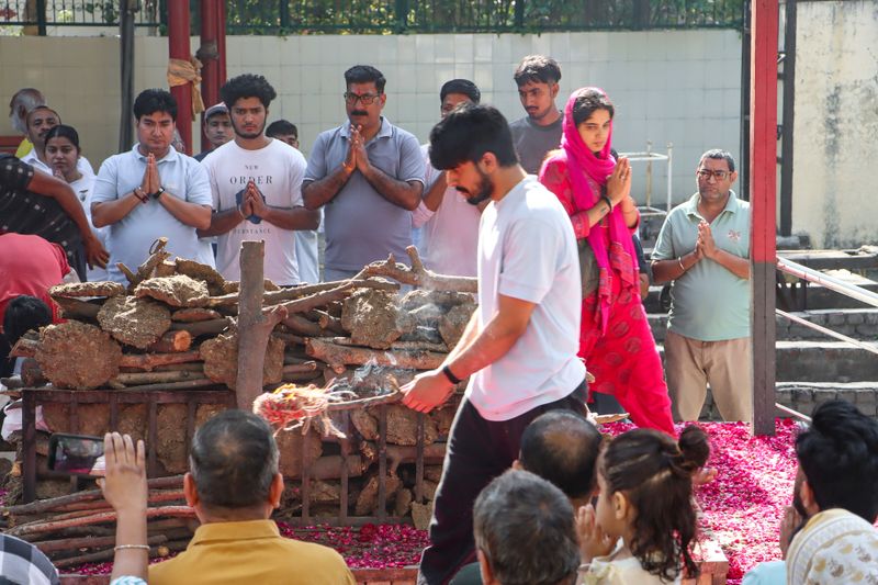 'He is in a happy place now': Harish Rana's last rites conducted ...