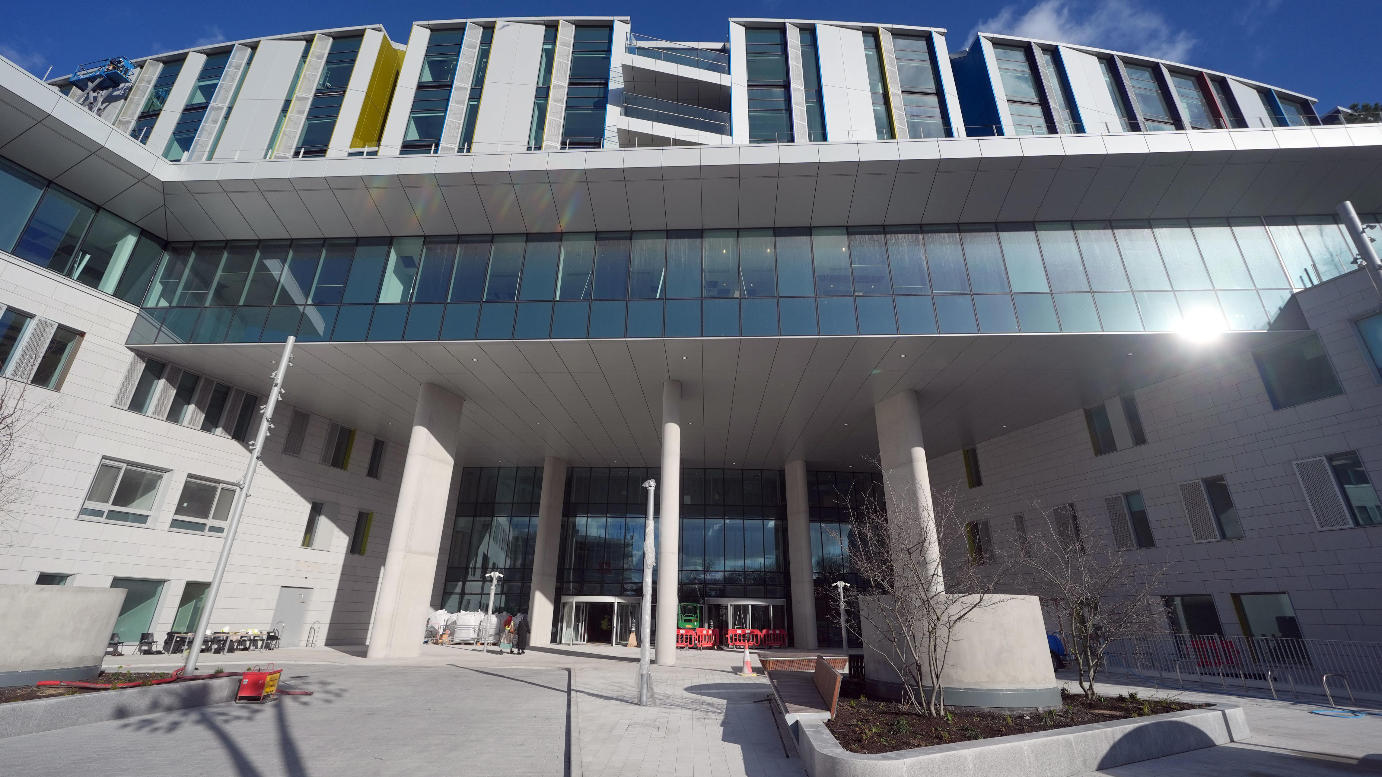 New children’s hospital completion date delayed again