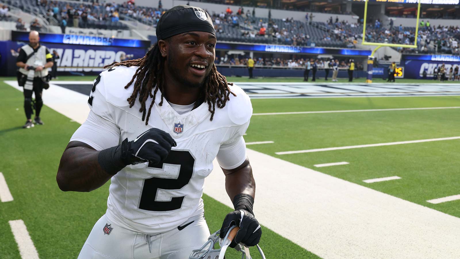 Raiders’ Ashton Jeanty has perfect answer between Fernando Mendoza and Ty Simpson
