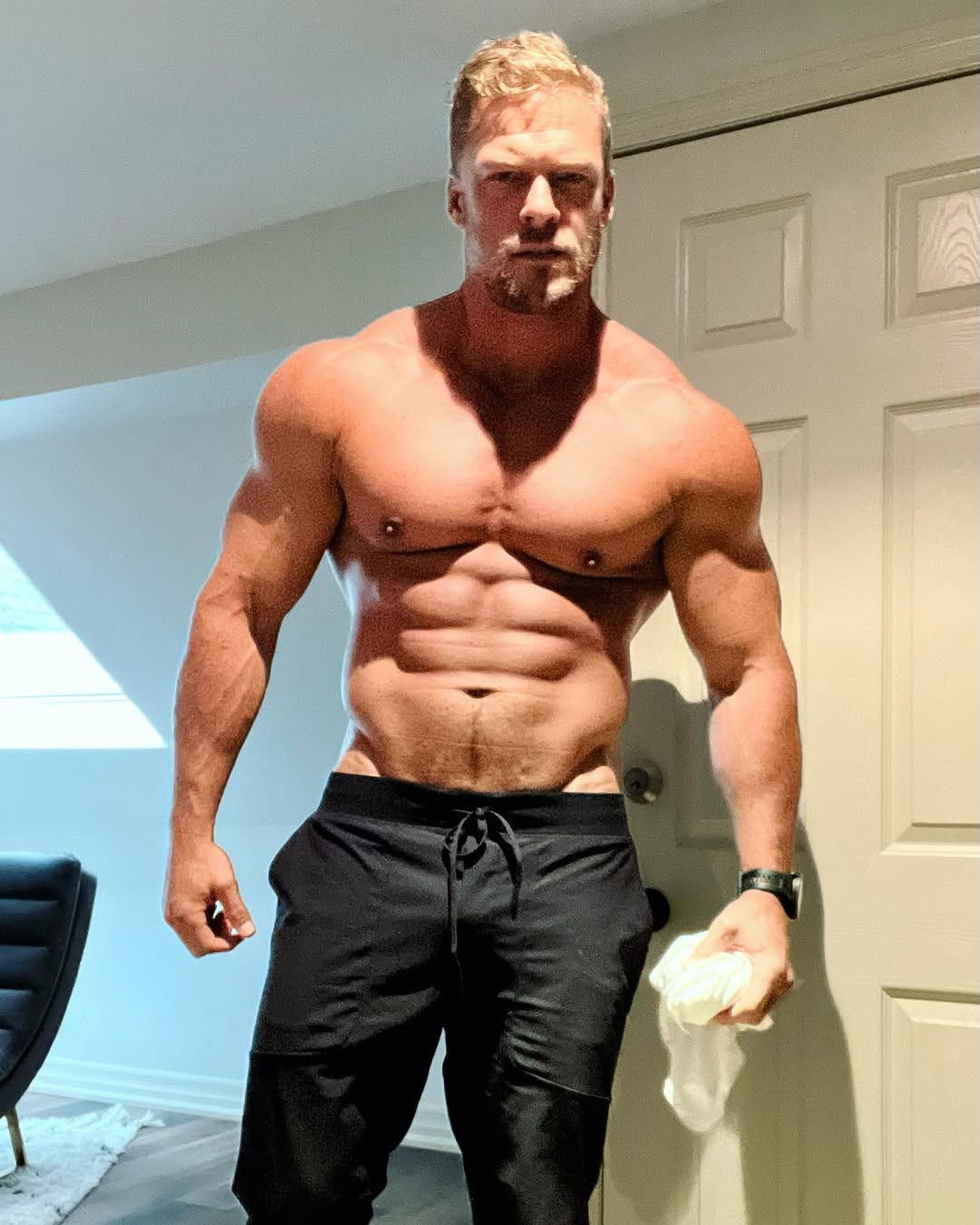 Alan Ritchson acted in self-defense, will not face criminal charges ...