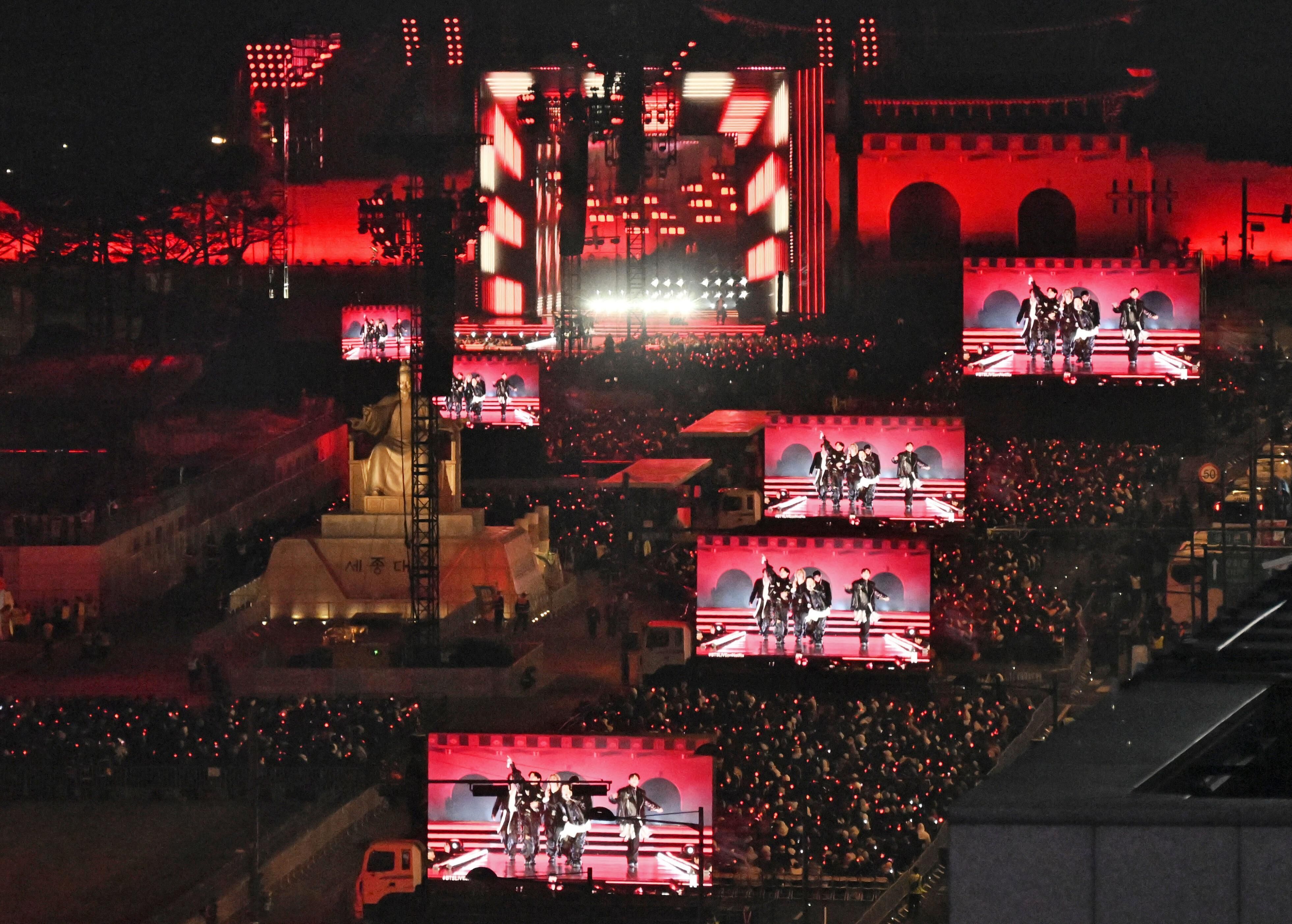 Netflix bolsters live streaming with splashy WBC, BTS events