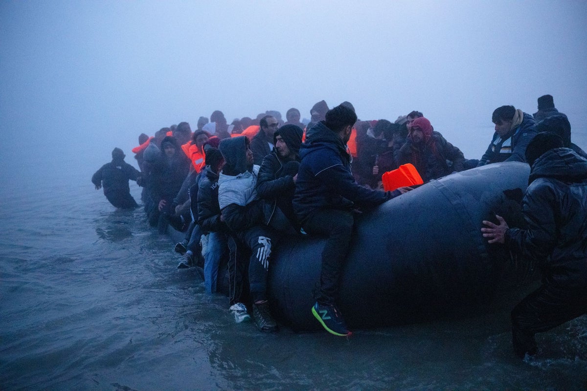 Major talks stall between Britain and France over migrant crossings