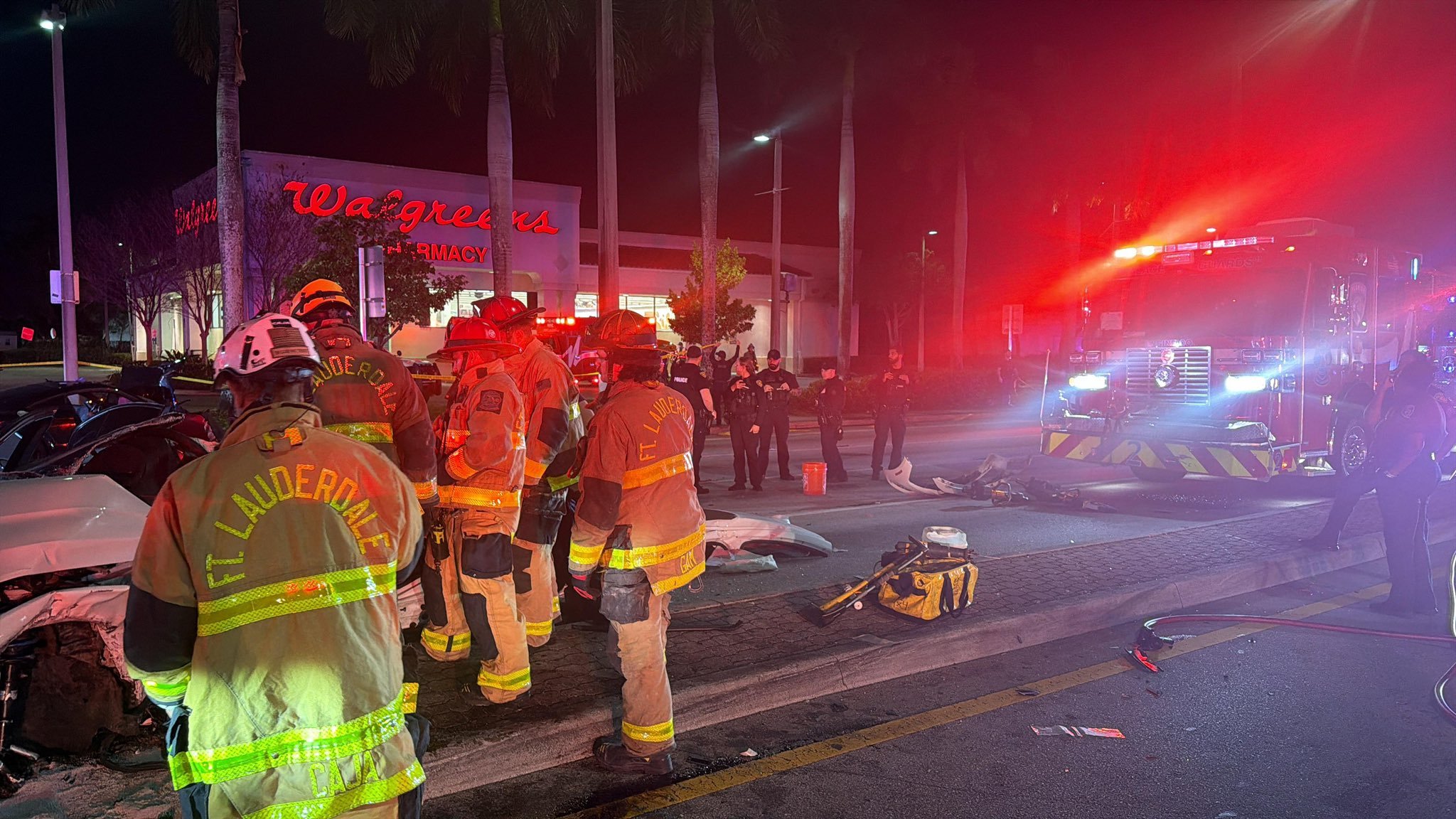 3 hurt in crash in Fort Lauderdale before fire rescue truck also hit