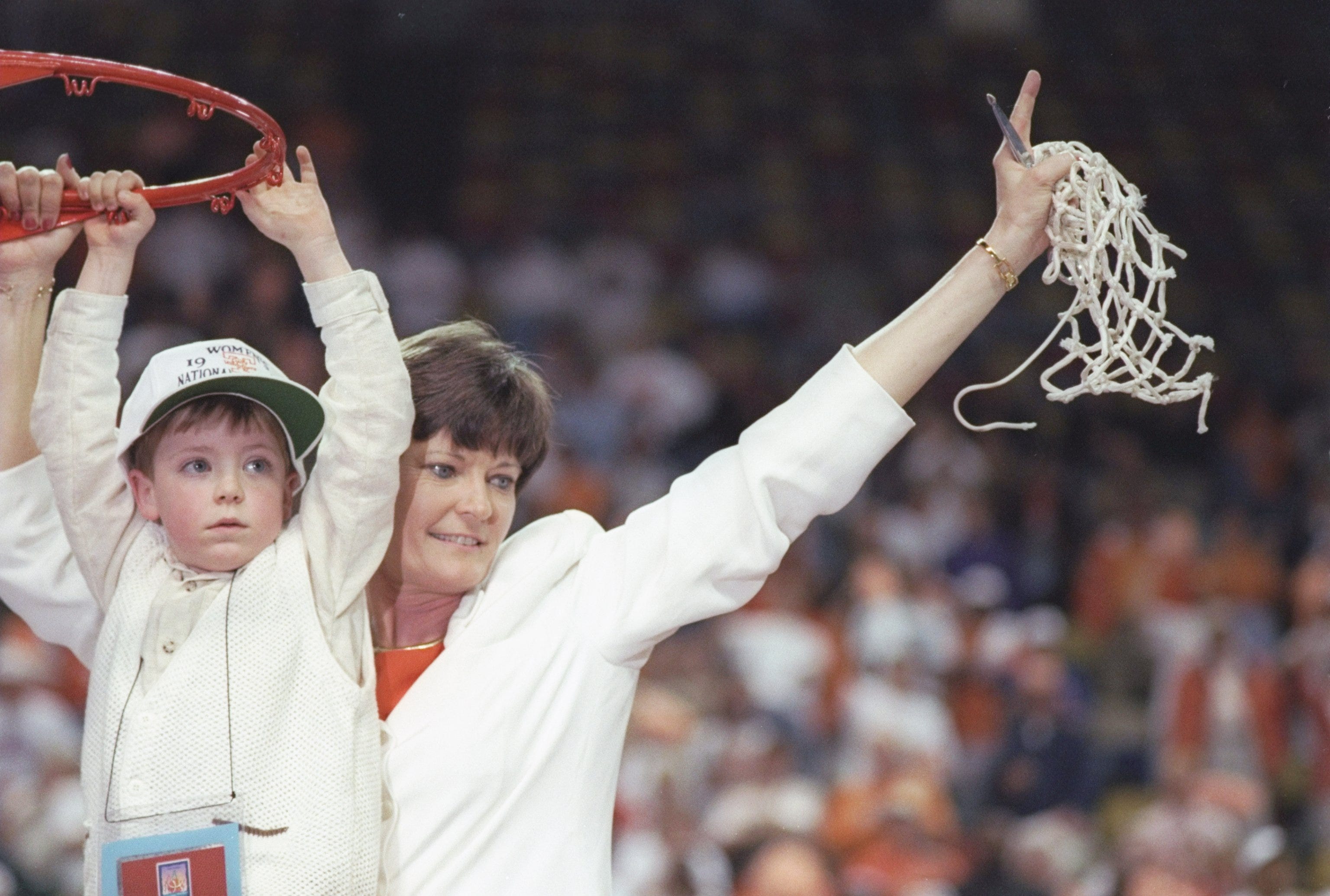 Robin Roberts explains the making of new Hulu film on Pat Summitt
