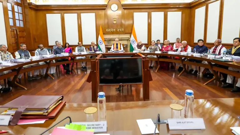 Union Cabinet clears Rs 2.55 lakh crore credit lifeline for MSMEs ...