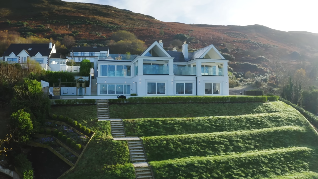 How architects design homes for harsh coastal weather