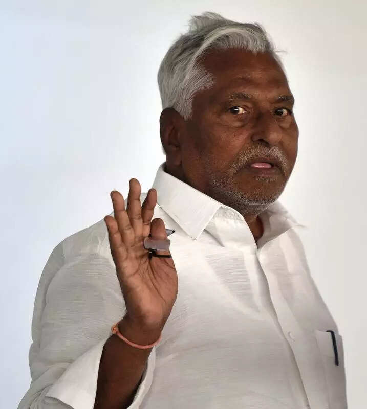 Former minister Jeevan Reddy resigns from Congress, ends 42-year ...