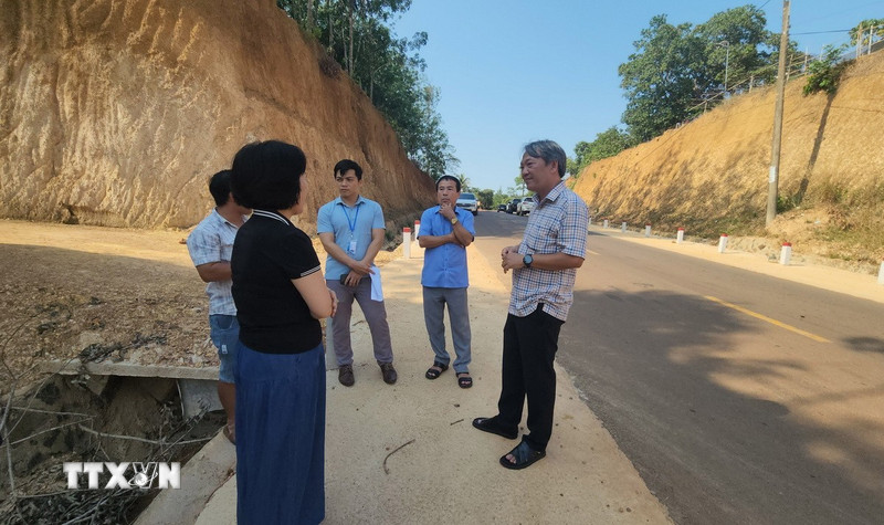 Đồng Nai xác minh thực tế vụ nhà dân chênh cao 12m sau khi hạ cốt nền đường