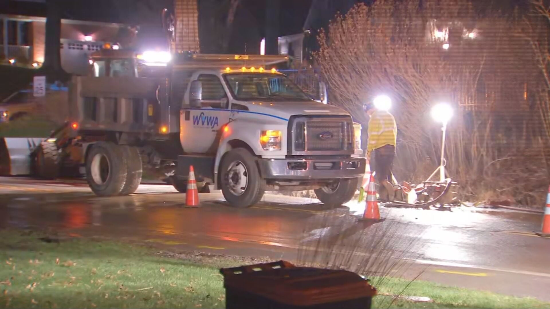 Water main break floods North Hills roadway