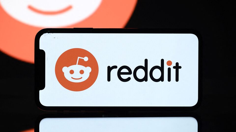 Reddit will now ask accounts with 'fishy behavior' to verify they are ...