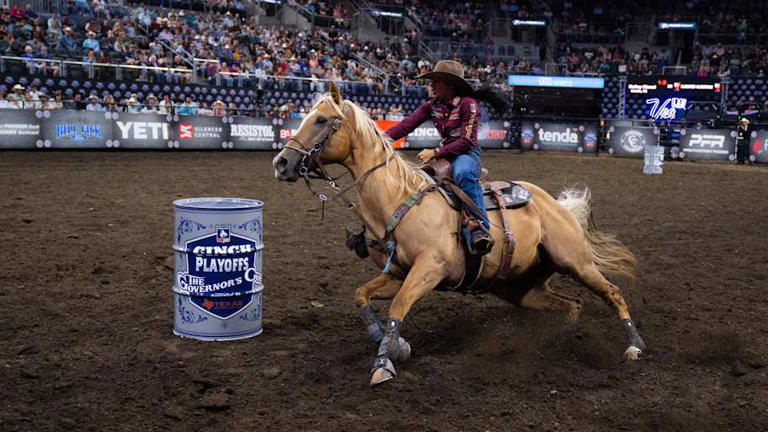 These 3 barrel racers lead the WPRA world standings after RODEOHOUSTON
