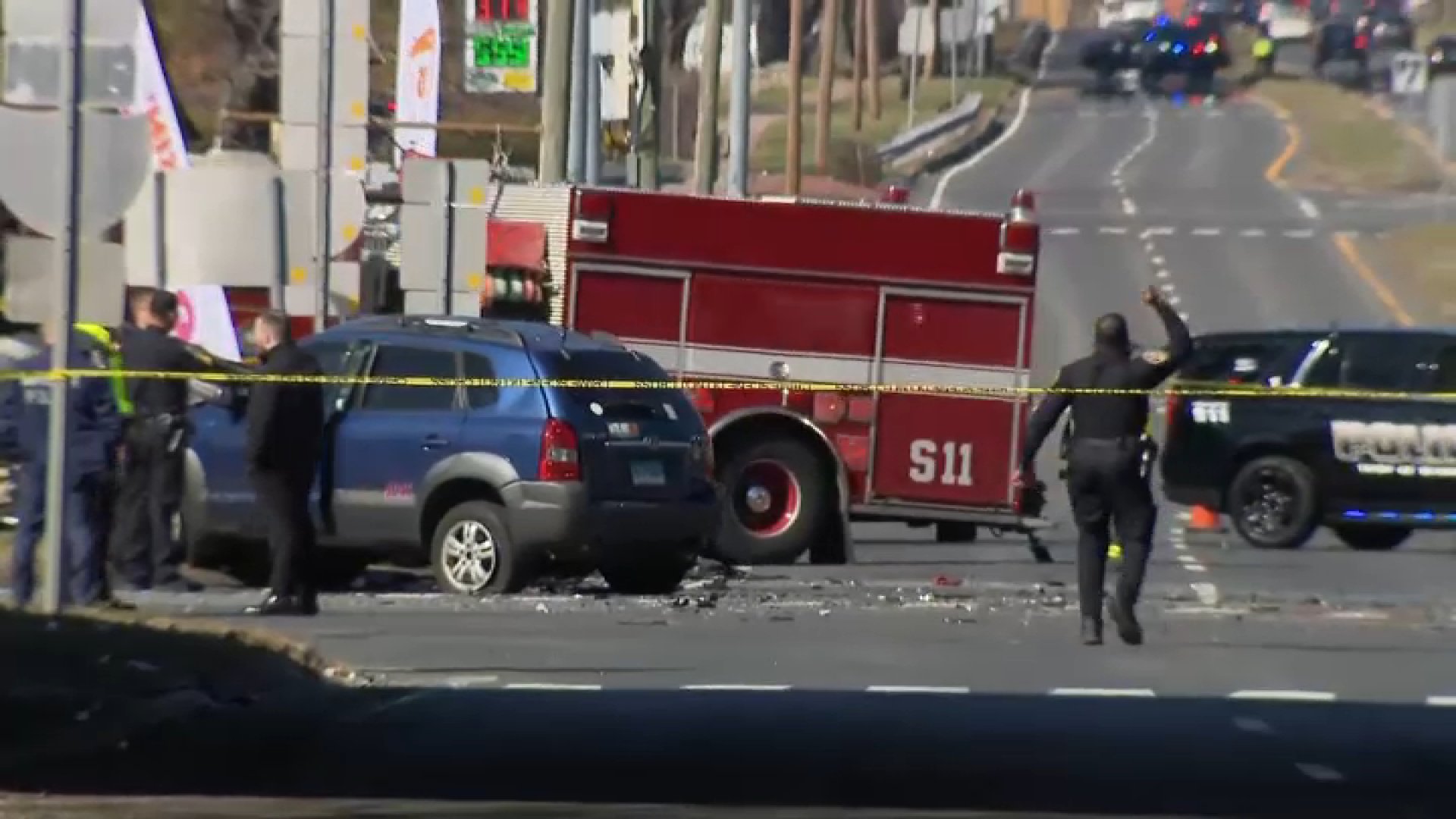 1 dead, 7 injured after multi-vehicle crash in Windsor