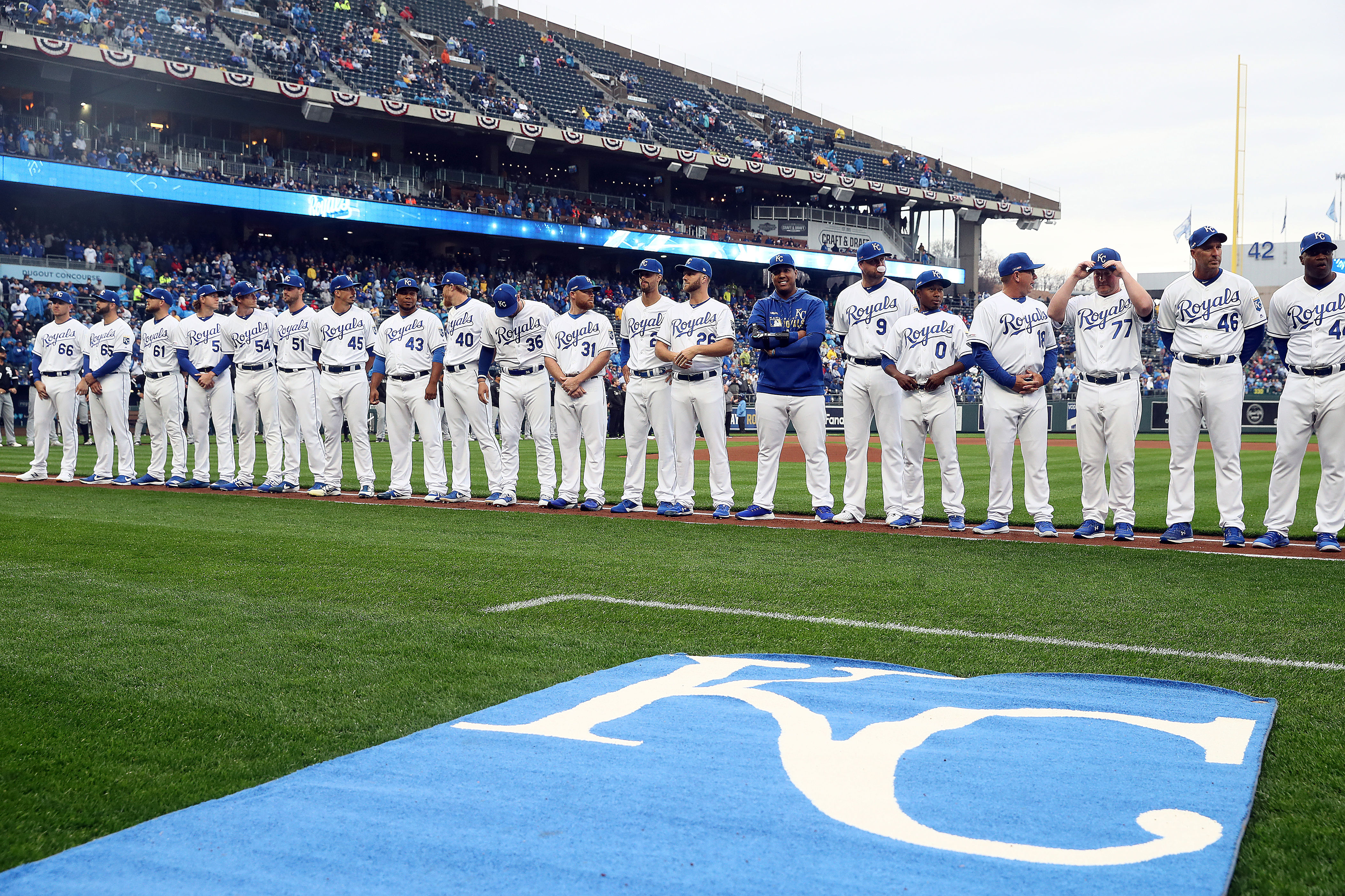 Royals unveil 26-man opening day roster