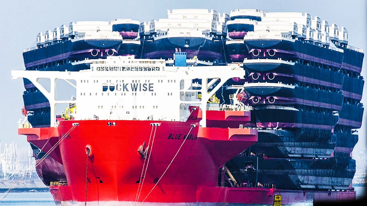 The "Ship Ship" that sinks to load its cargo - Boca Vanguard