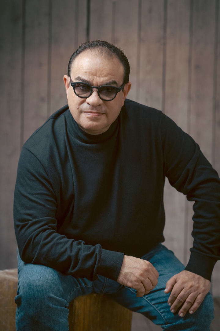 Tony Vega llega a sus 50 años de carrera en el «sitio correcto» de la salsa