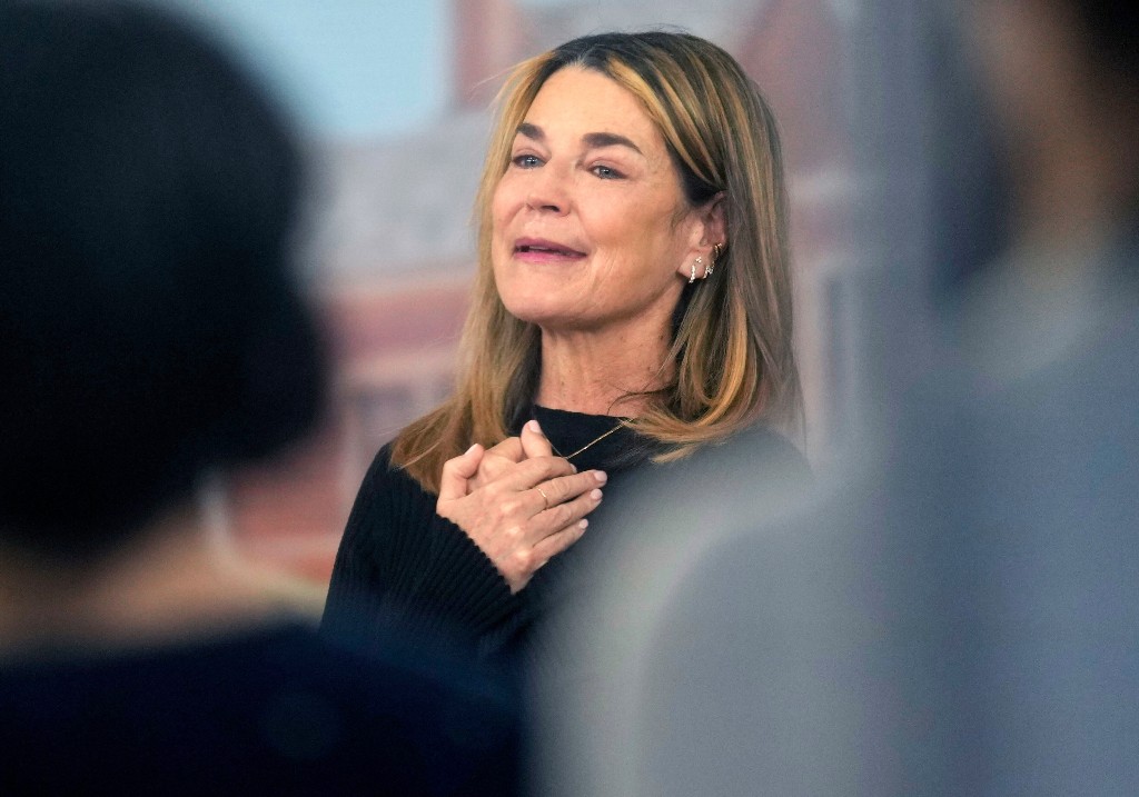 Savannah Guthrie says she’s in agony in 1st interview amid search for mom<br><br>