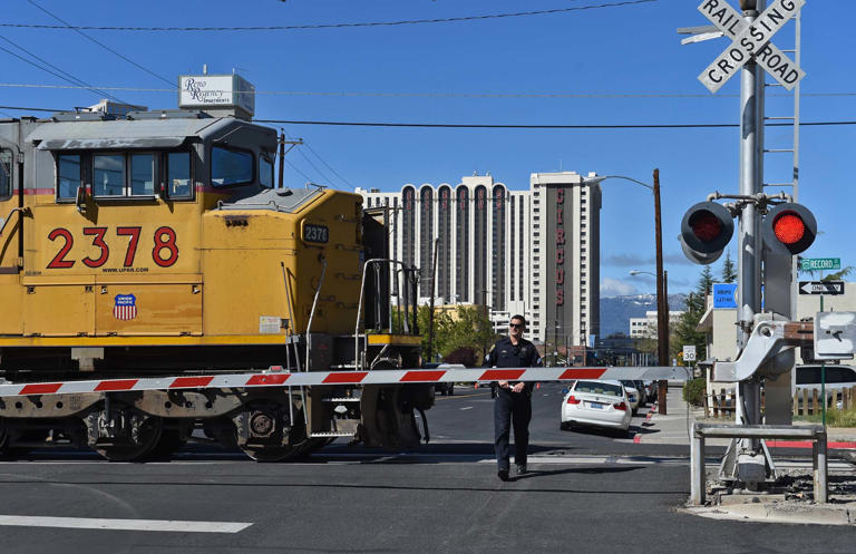 Two retired officers hired at Reno police amid investigation