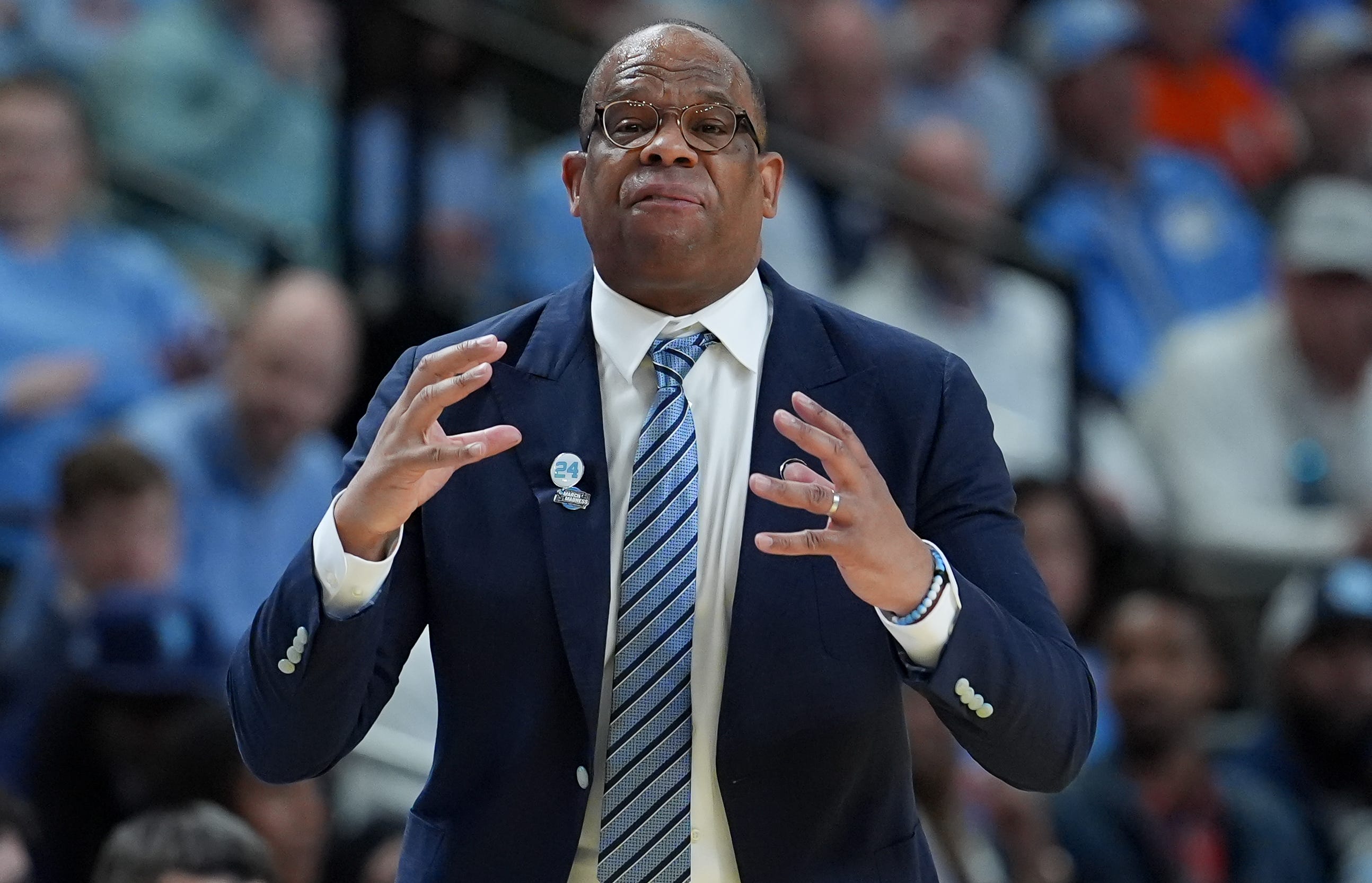 UNC gave Hubert Davis a chance to resign before his firing