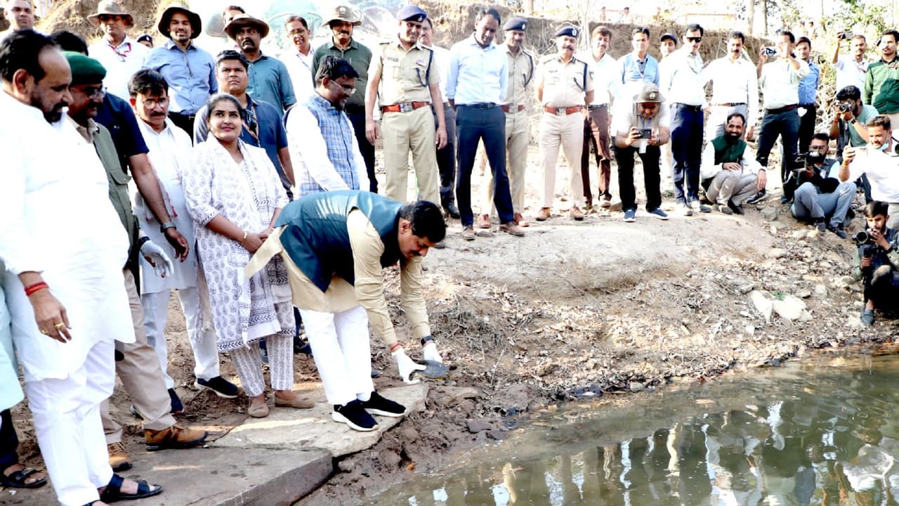 MP CM releases 14 turtles into Bamner River on his 61st birthday