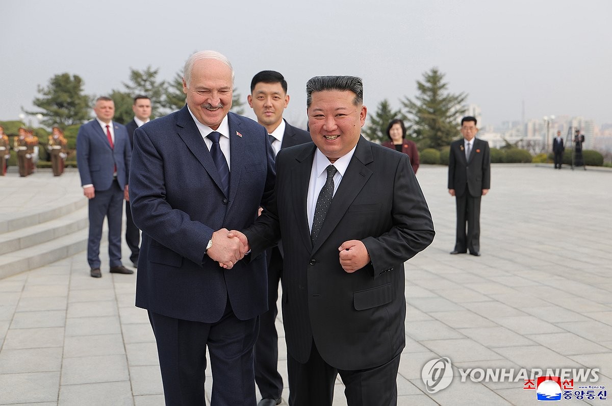 (Lead) Belarus leader says ties with N Korea upgraded to 