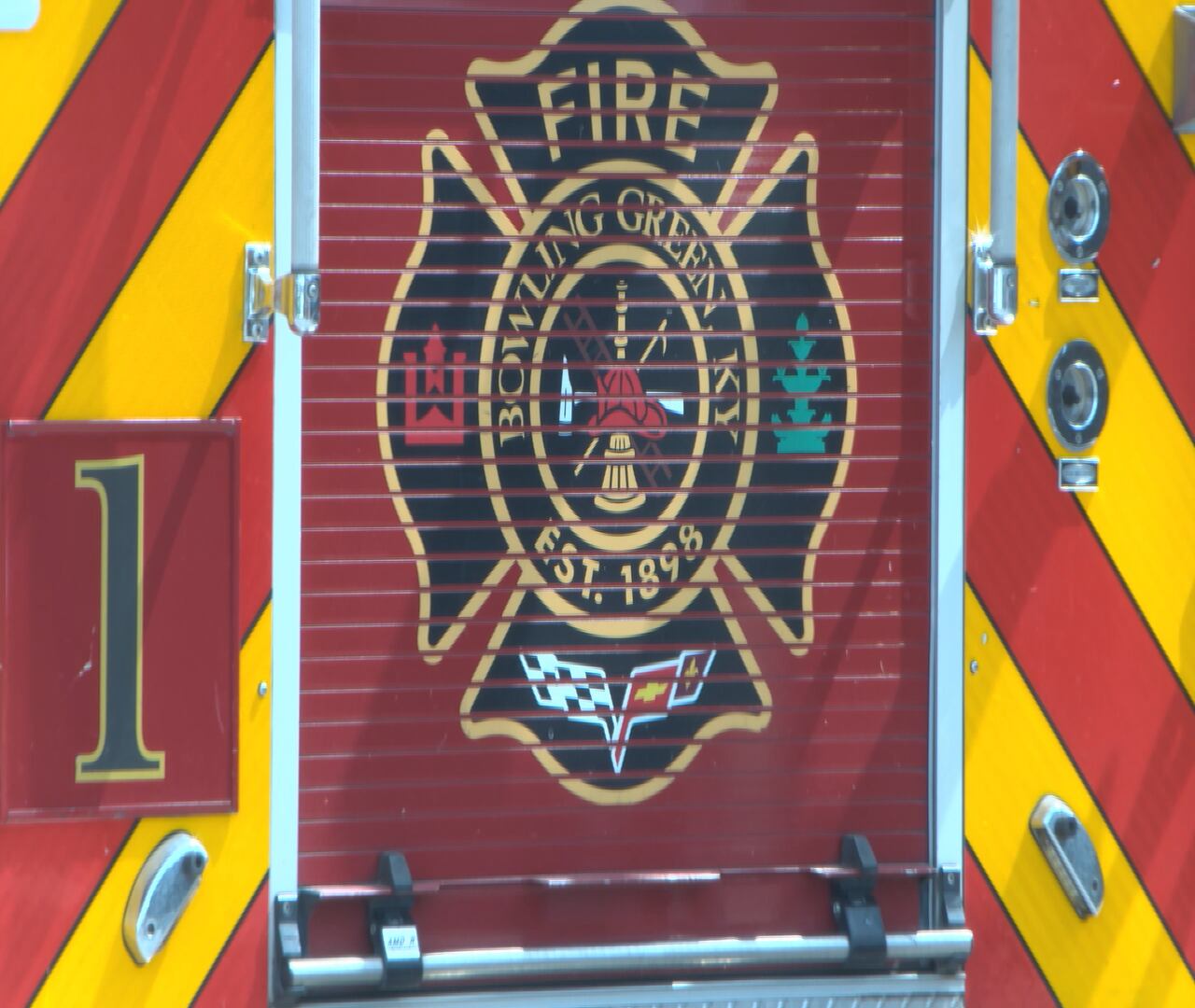 Crews battle two brush fires in Warren County