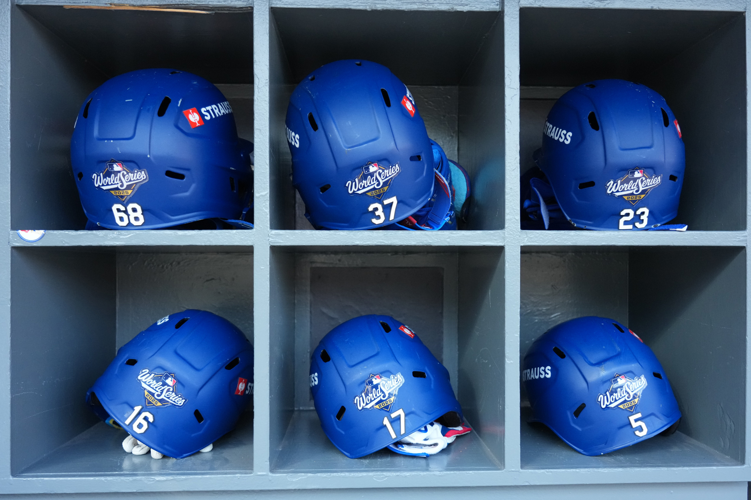 Dodgers announce partnership with UNIQLO and new Dodger Stadium field name<br>