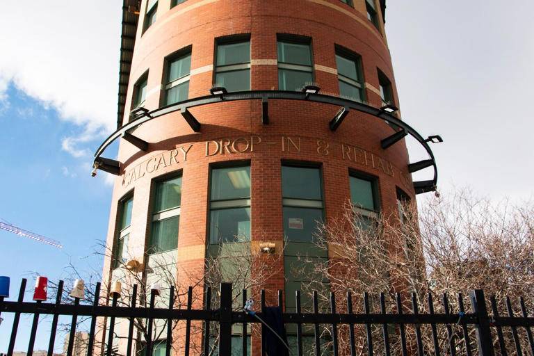 Calgary mayor proposes new downtown police station
