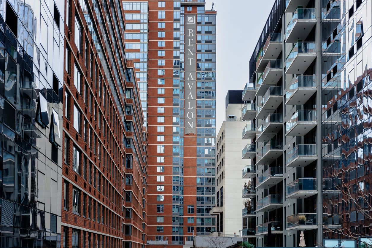 Manhattan median rent climbed to $5,000 in February amid a plunge in ...