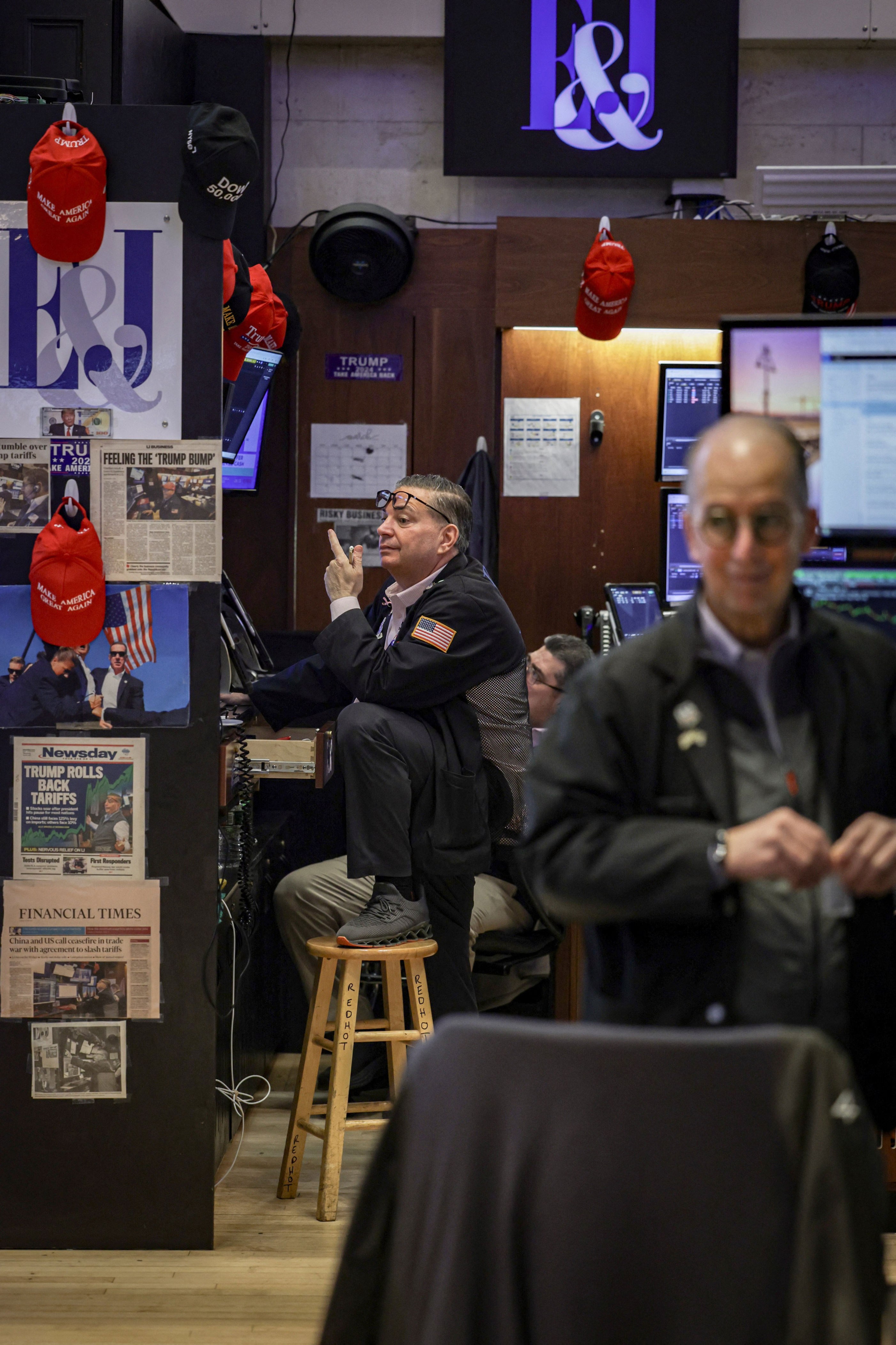 Oil prices fall on US.-Iran ceasefire hopes