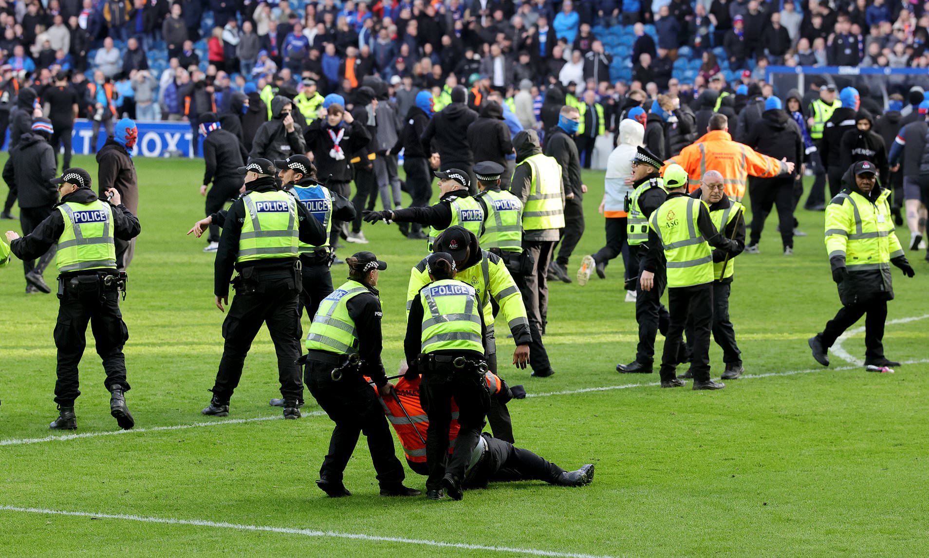 Police demand crackdown on football thugs during showdown talks with ...