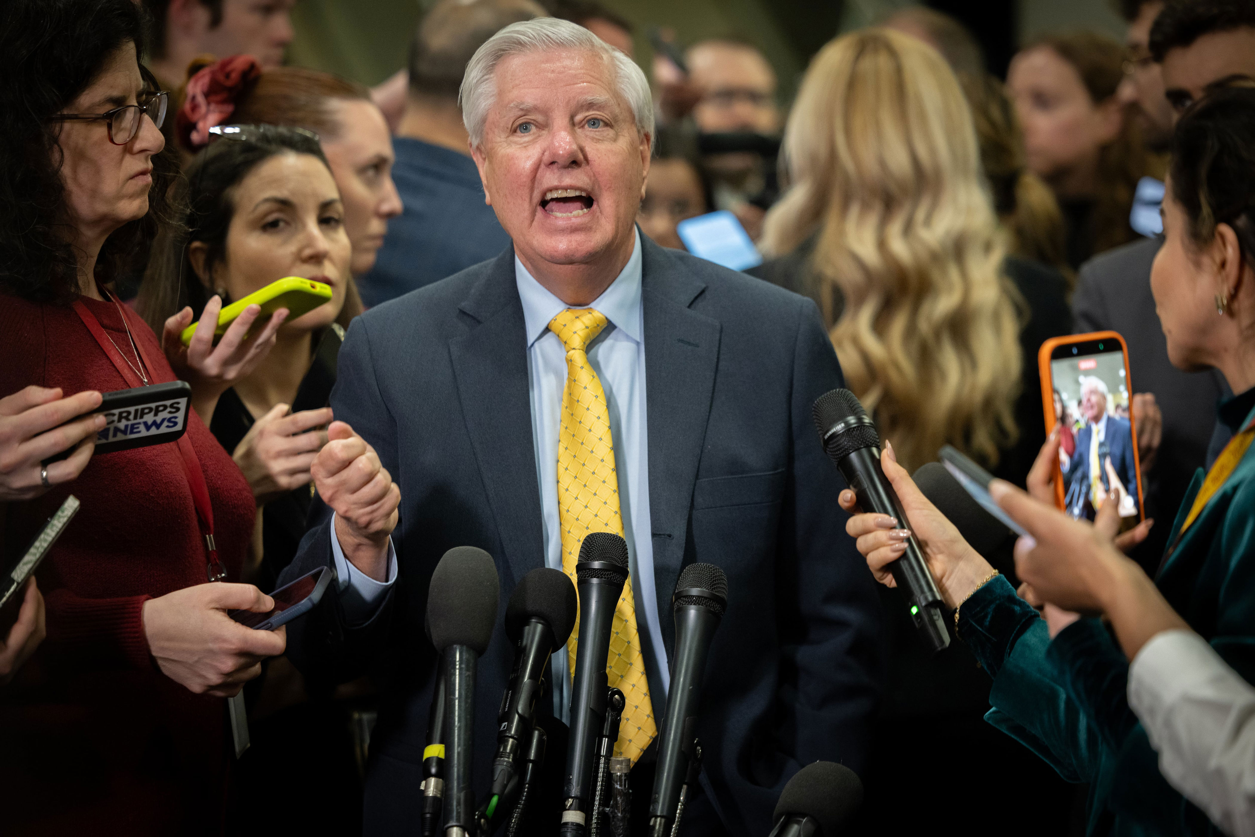 Opinion: Trump makes Vance his war fall guy with mission impossible