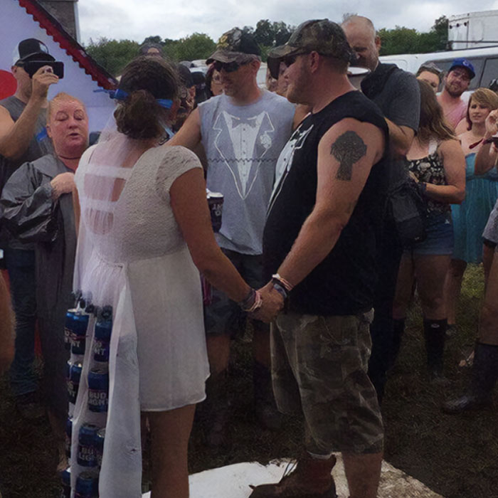 35 Times Budget Weddings Went Totally Wrong